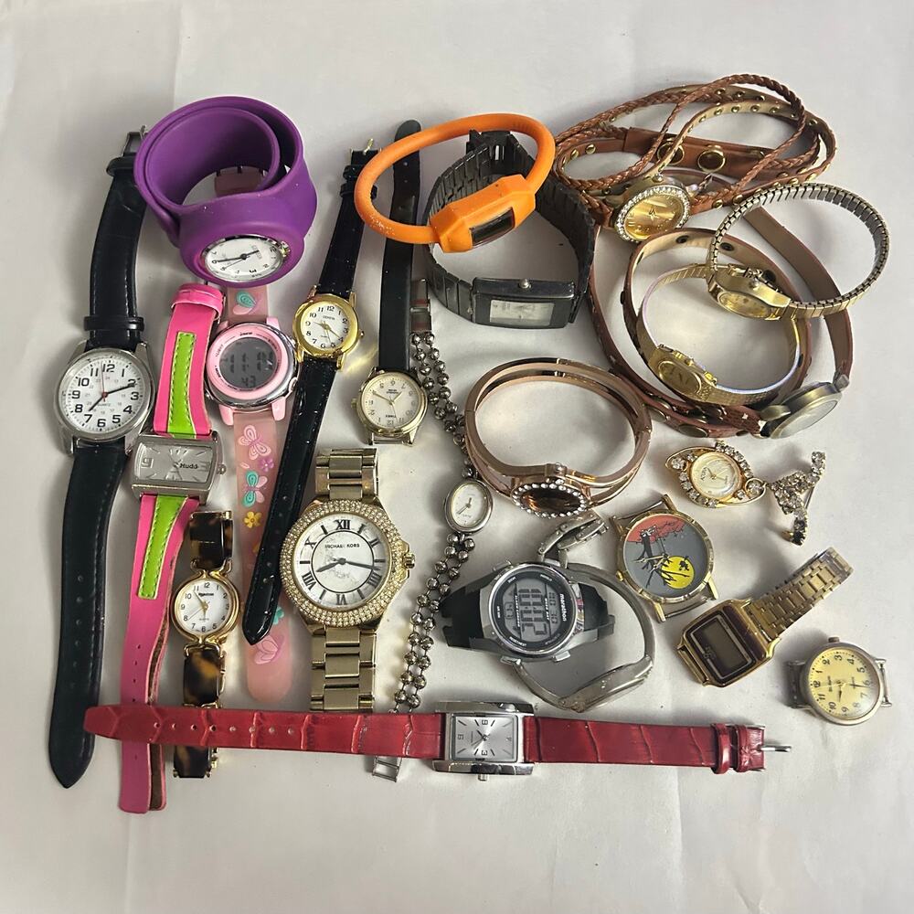 Assorted Watches Used Not Working For Parts Or Pieces lot 20